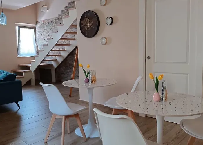 House Delfina 住宿加早餐酒店 3*